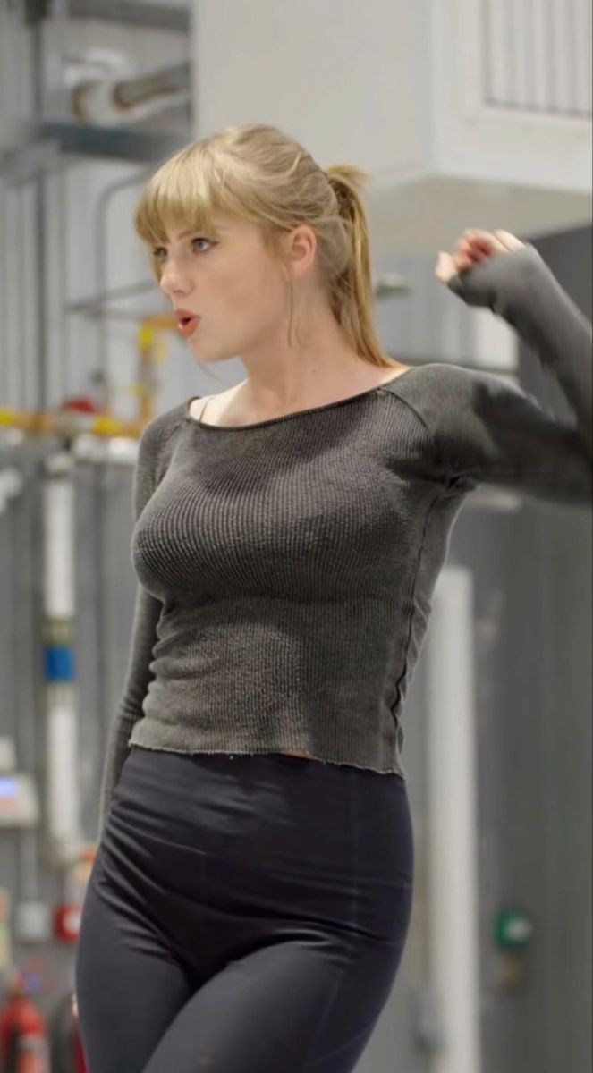 doug valentine like fap taylor swift photo albert samuel recommends high def blow job pic