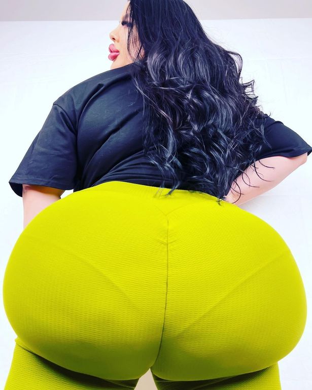 chappy lee recommends big booty ebony vs bbc pic