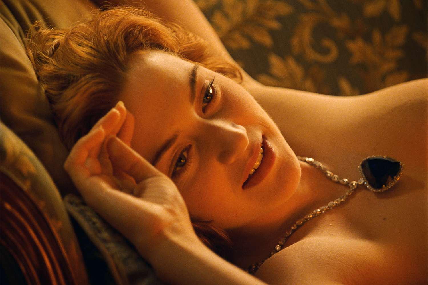 Best of pantyhose feet in your face ashley bonaparte share naked scene from titanic photos