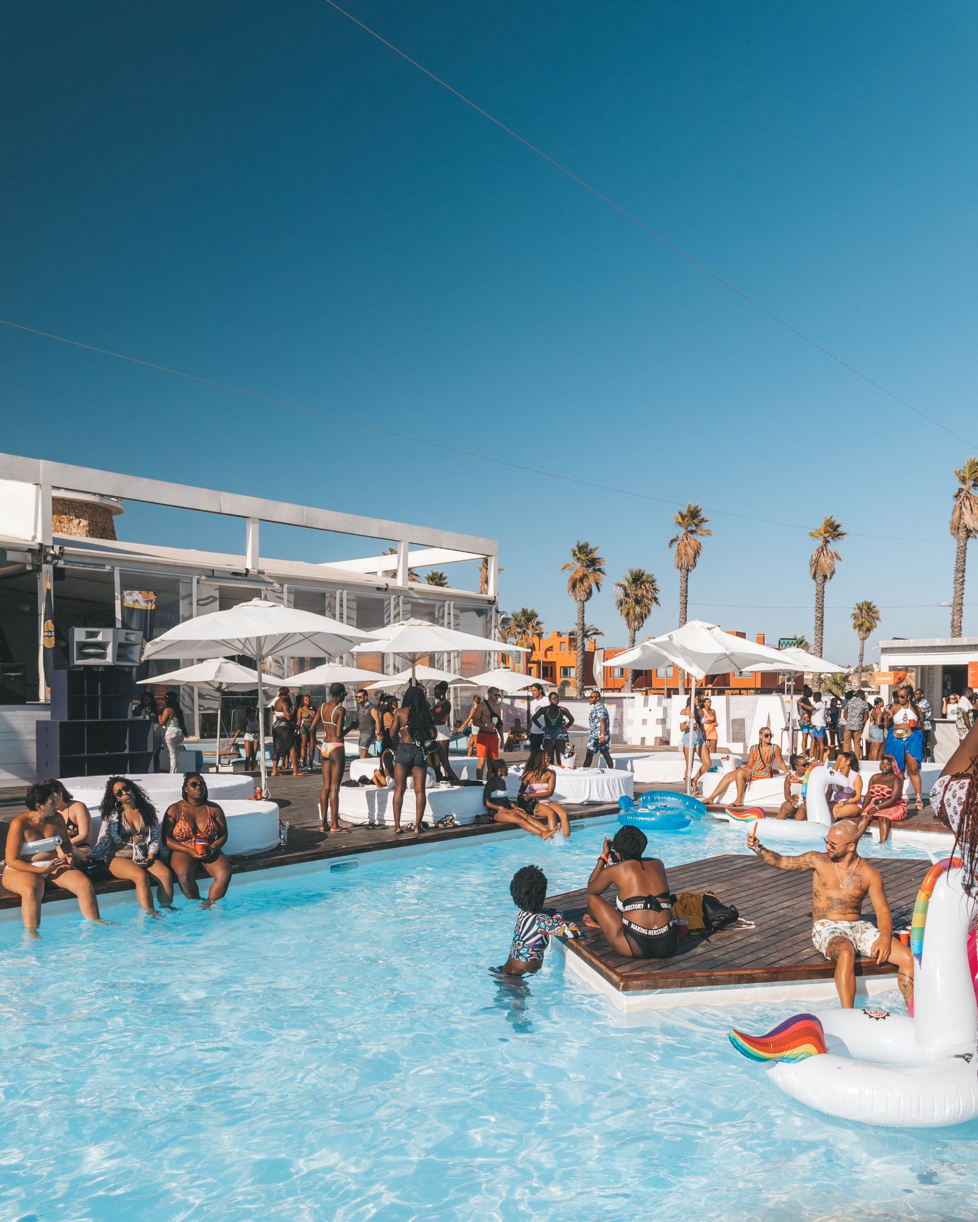 aljong cagalitan recommends Swinger Pool Party
