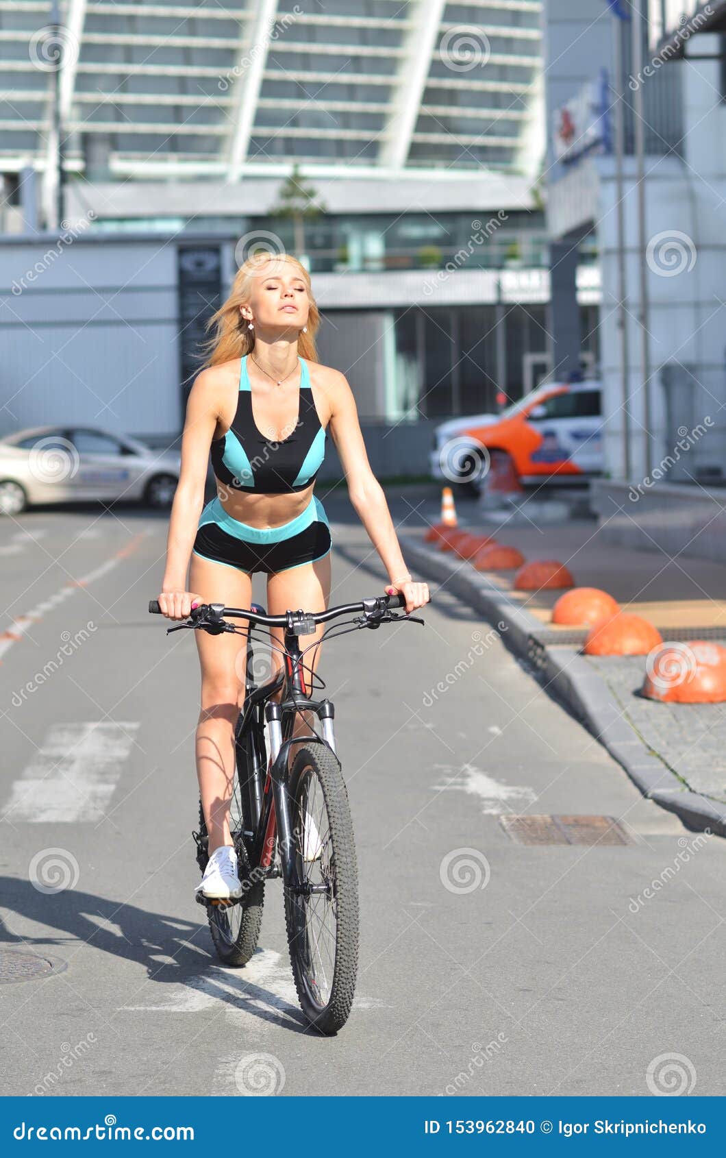 Big Tits On The Street sites deilig andrea odwyer recommends Big Tits On The Street