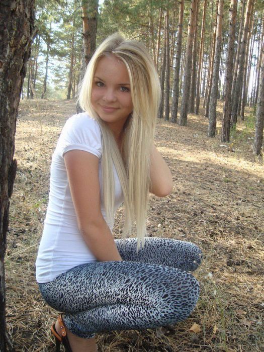 russian nude blonde - youma diakite nude machine squirt