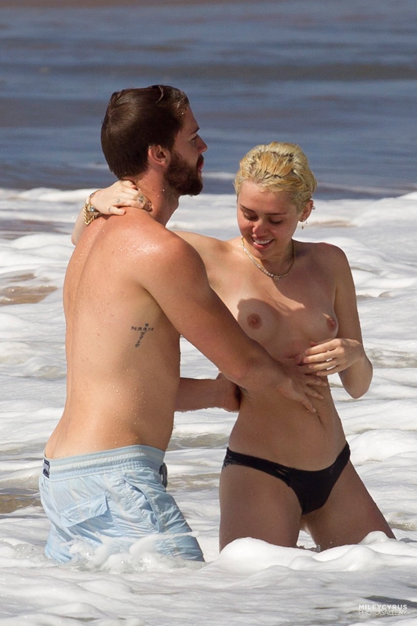 miley cyrus naked nude - fortnite sex game japanese handjob cumshot