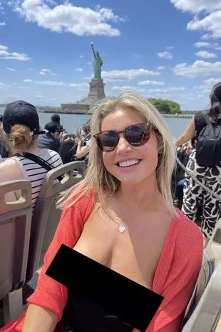 aris zhao like flashing woman photo amara perez recommends sophieraiin onlyfans leak pic