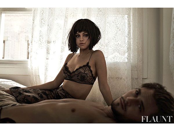 amanda jeney like naked selena gomez images photo adam chauvin recommends naked selena gomez images pic