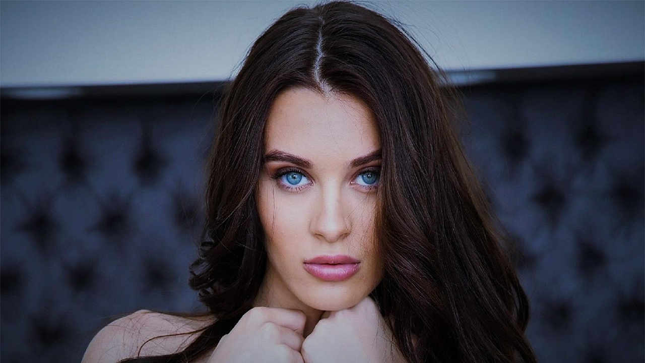 lana rhoades onlyfans videos - homemade milf boobs fall out on slingshot ride