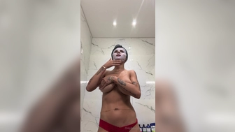 chad bucklew recommends mia khalifa onlyfans videos pic