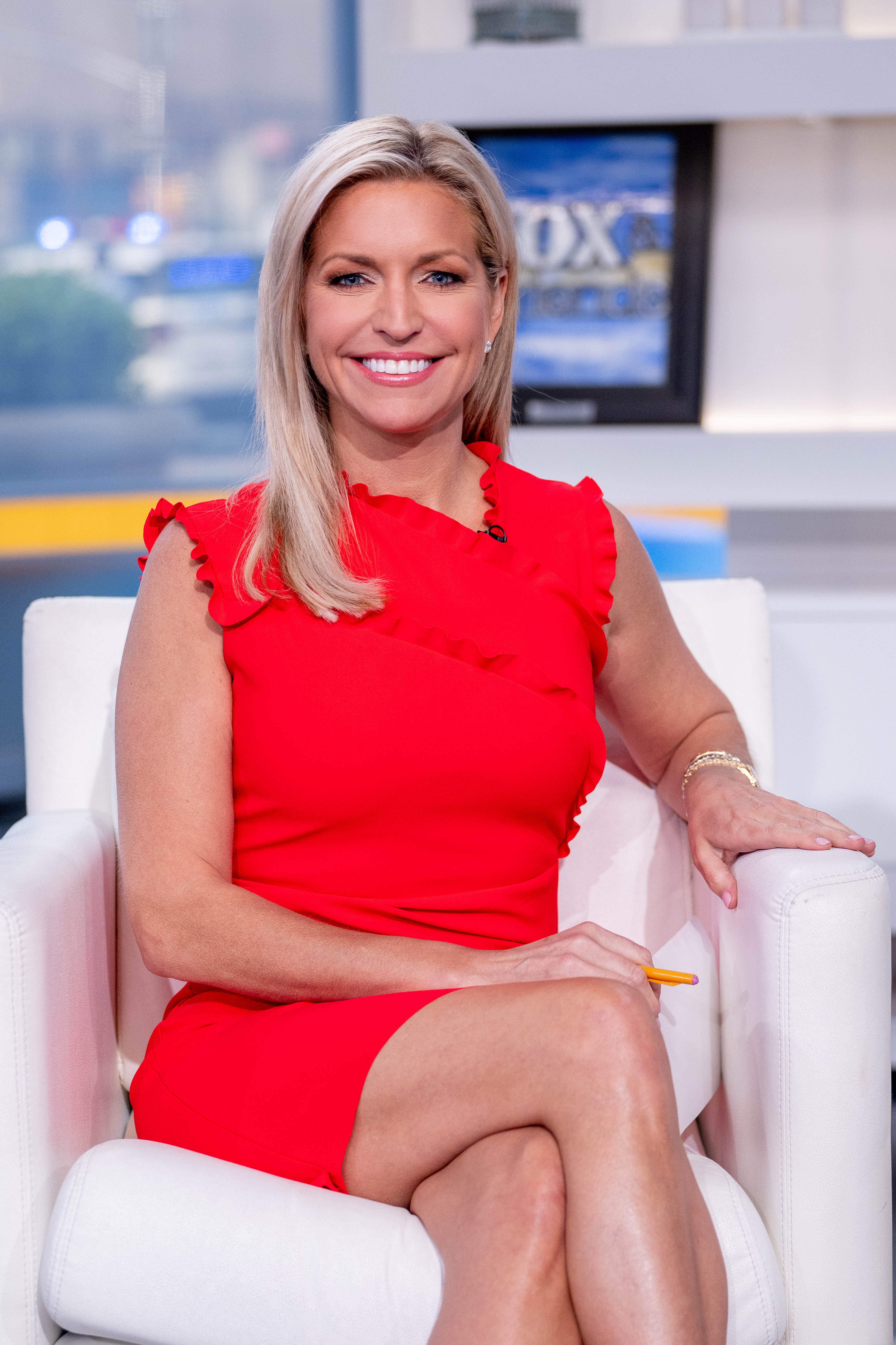 david schleitwiler recommends ainsley earhardt naked pic