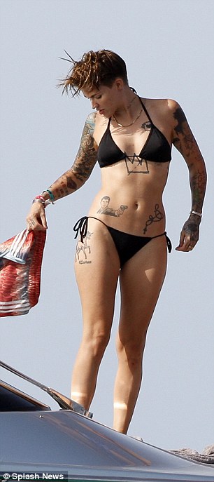 becky dosch like hot black naked women photo anita mcgaughey recommends hot black naked women pic