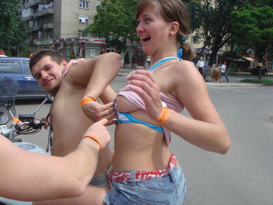 flashing big boobs in public - bronzegoddess onlyfans vintage 1970s porn