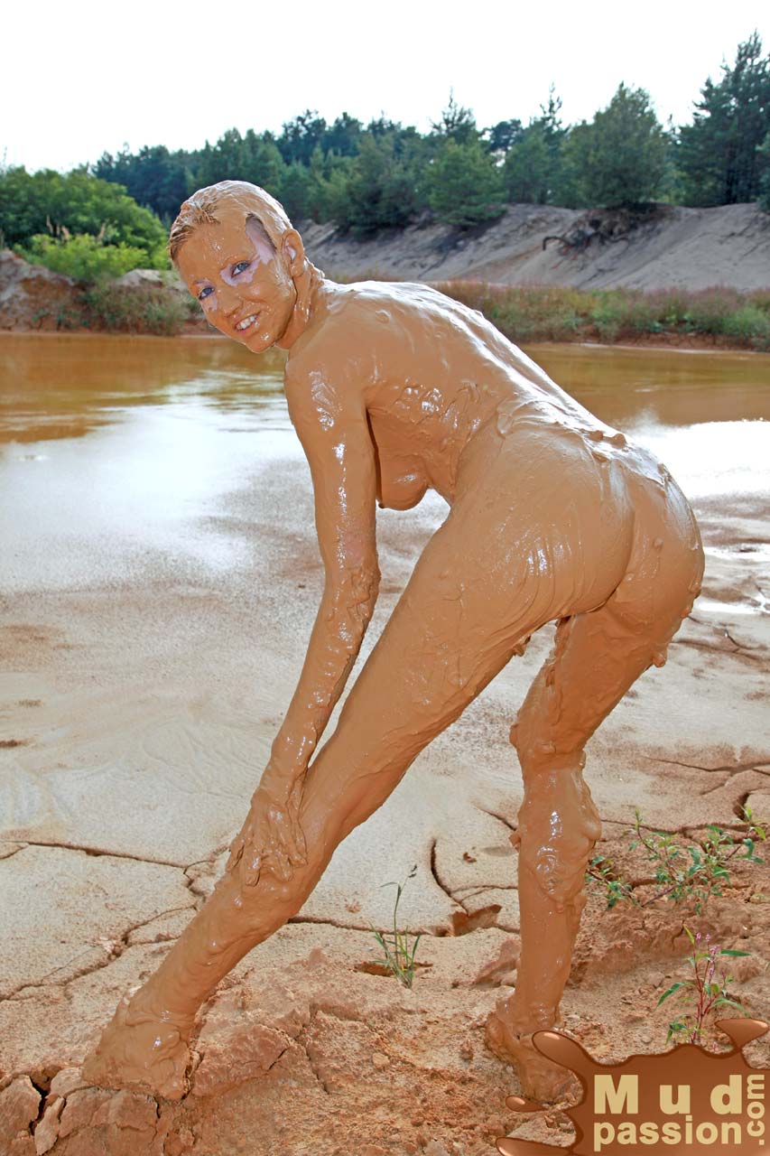 Best of kimberly scott porn barbara burkhardt share mud fight nude photos