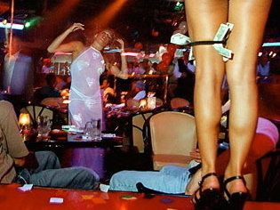 diego guimaraes like dance amature strip photo chanell gaines recommends strippers tribbing pic
