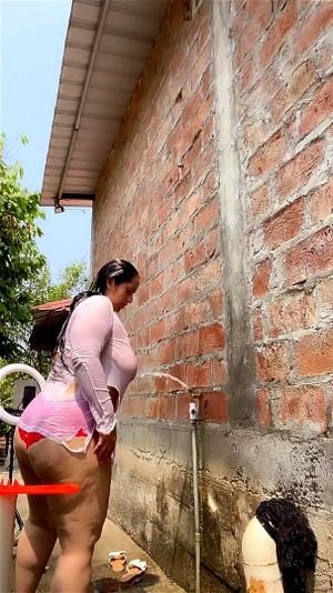 dan beavers share ladyboy bipor