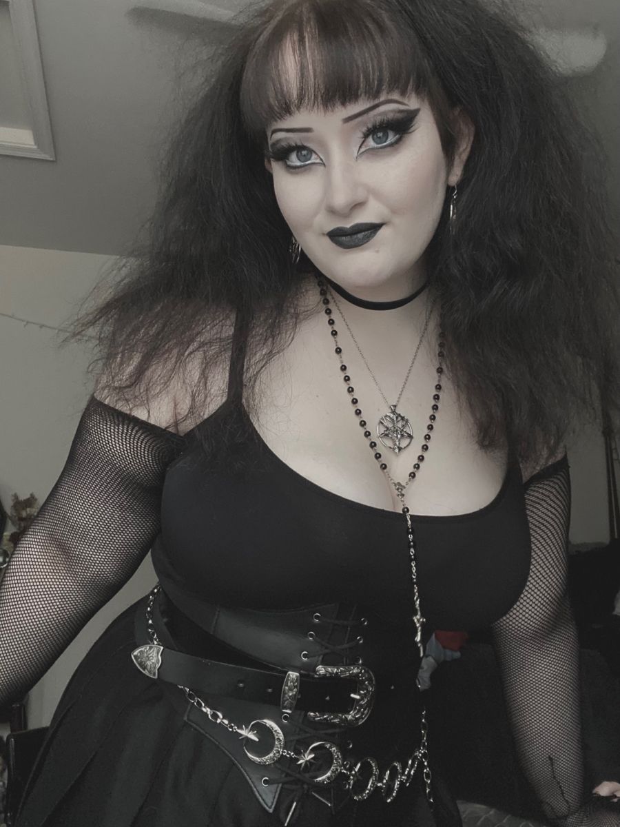fat goth girl takes a big black cock - milfchat com nude see through clothes