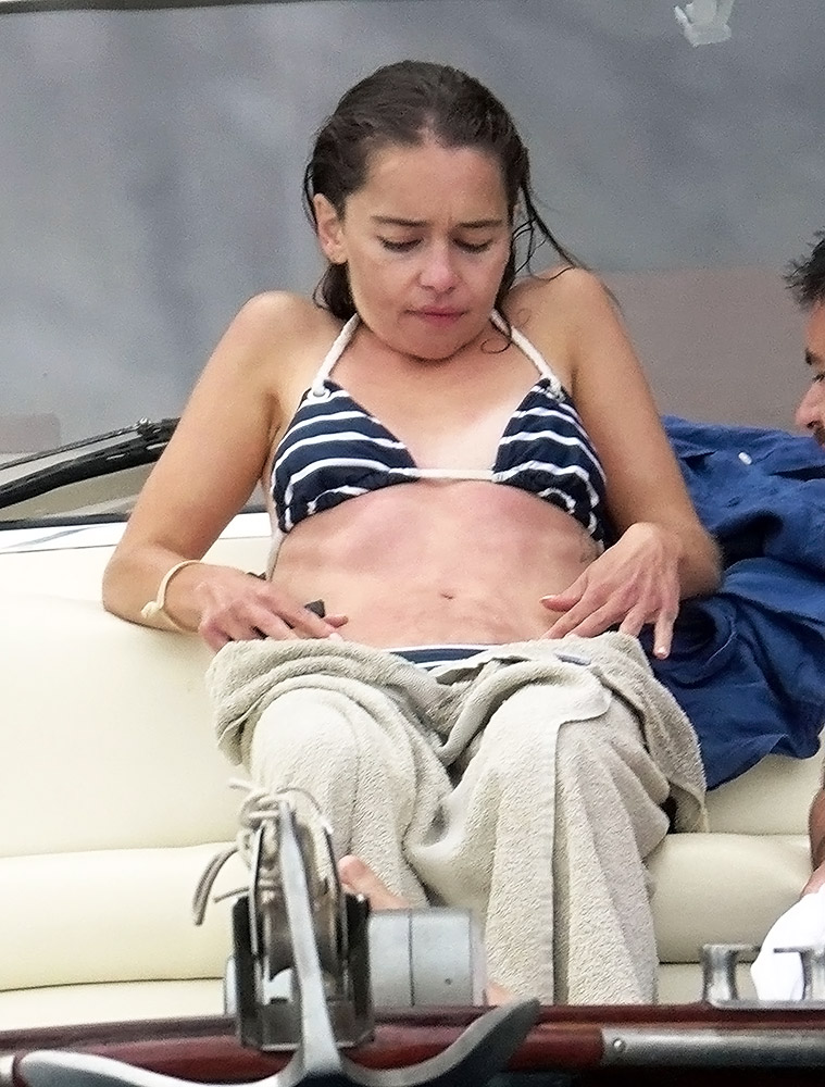 emilia clarke pornography - nude men from italy lesbianas haciendo tijeras