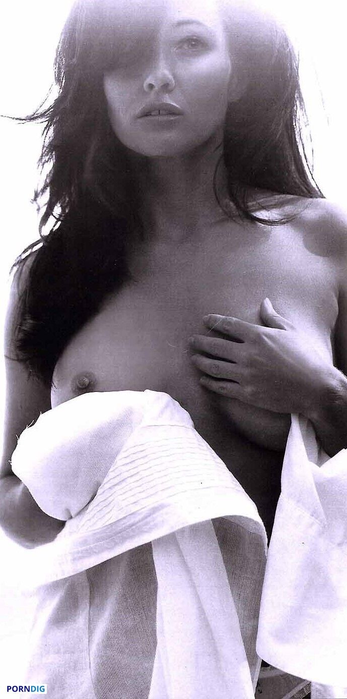 albert s jimenez recommends shannen doherty naked dolly bhardwaj add shannen doherty naked photo
