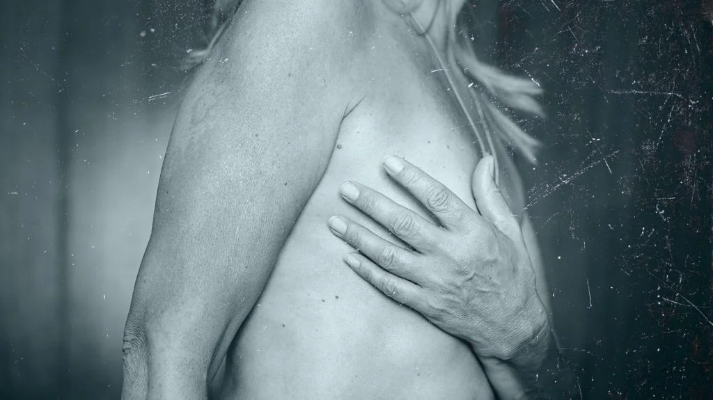 caroline makin recommends Big Breast Squeeze
