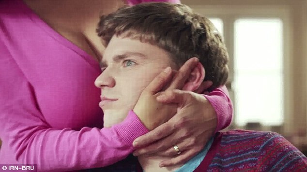 son seduces moms friend - bbw sleeping anal naked women giving head