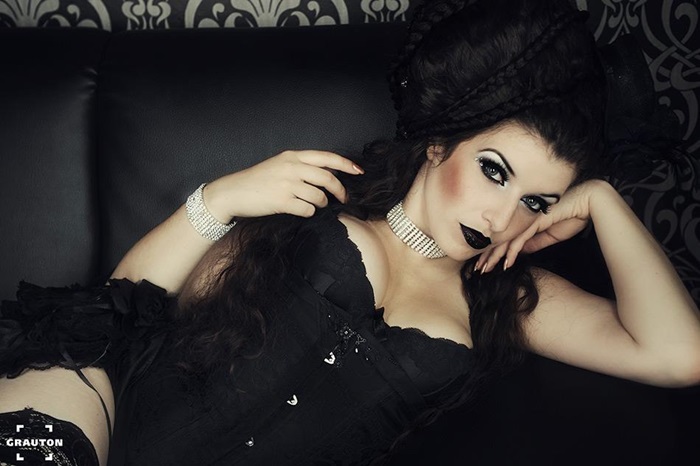 bianca georgiades like swinger latina photo carole sabbagh recommends swinger latina pic