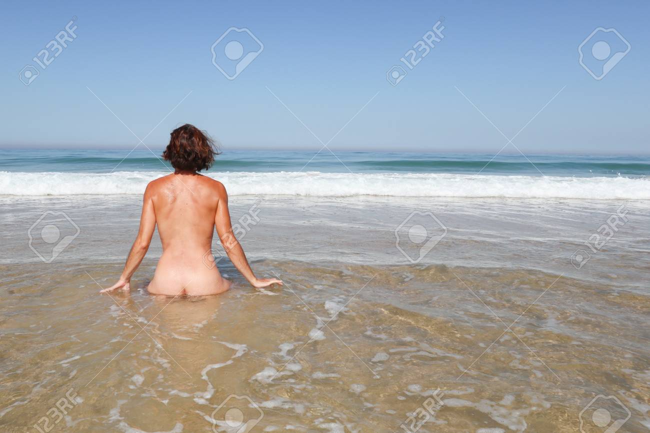 anthony chaumont recommends Women Naked On Beach