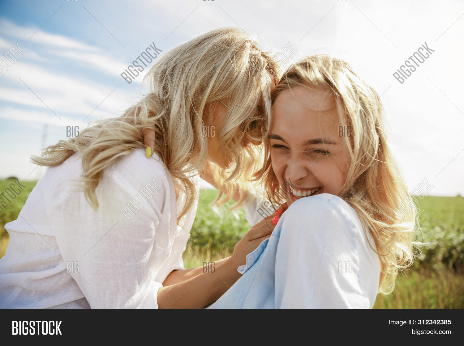 barely legal lesbians boob milf barely legal lesbians