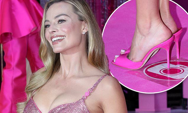 ayon sarker recommends Kendall Woods Feet