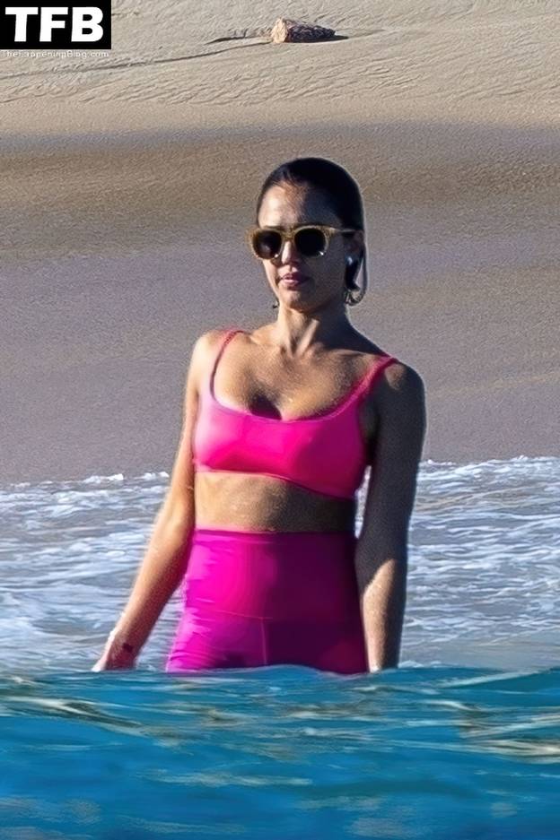 leaked jessica alba - pantyhose bondage hot sexy milf boobs