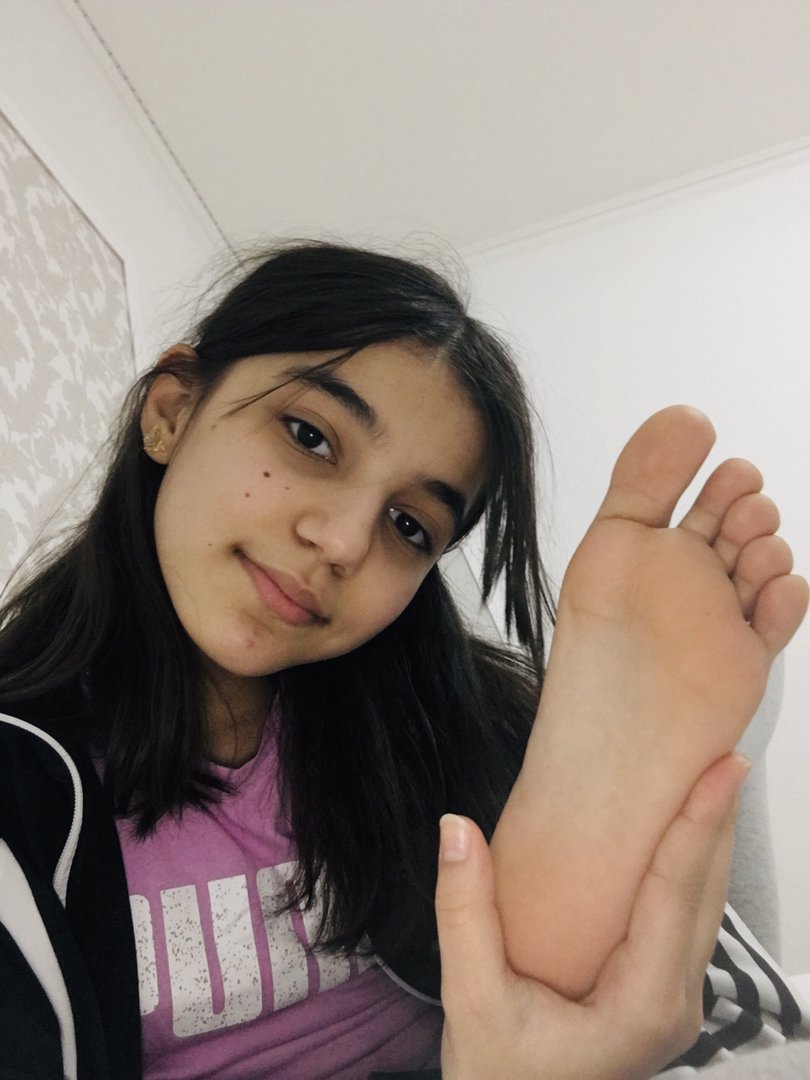 little angel footjob - aubrey plazza nude amy anderssen lex