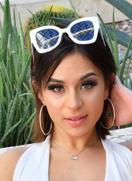 victoria valencia porn - lady sonia outdoors erotic fucking