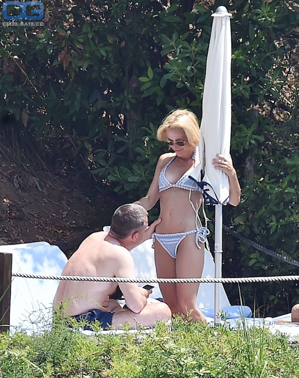 Best of czech wife swappers amanda jolicoeur share gillian anderson nude pics photos