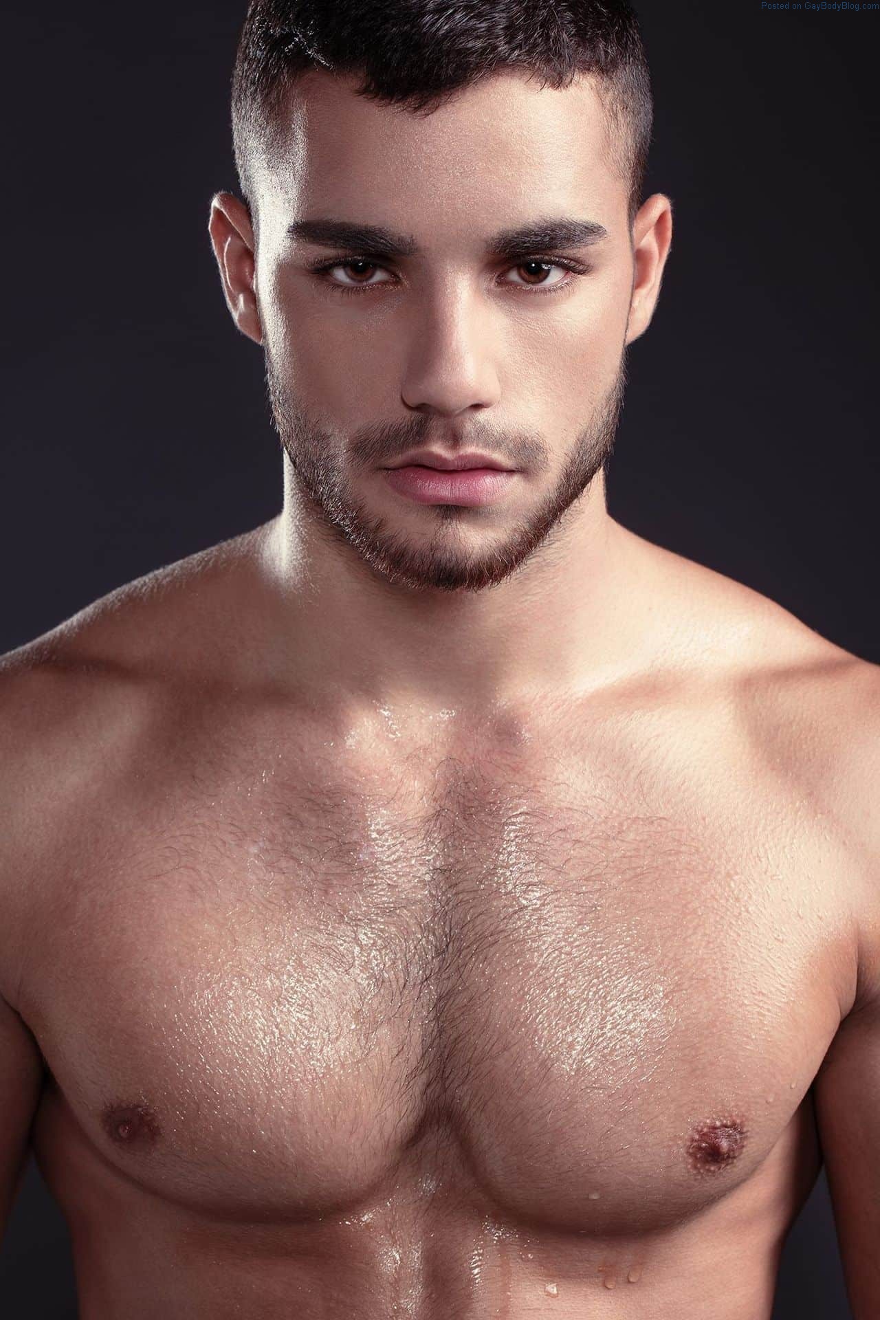 clive ramsden recommends naked and handsome pic