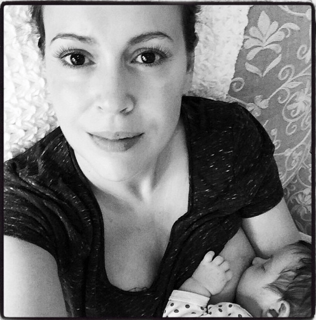 darryl madlock recommends Alyssa Milano Nip