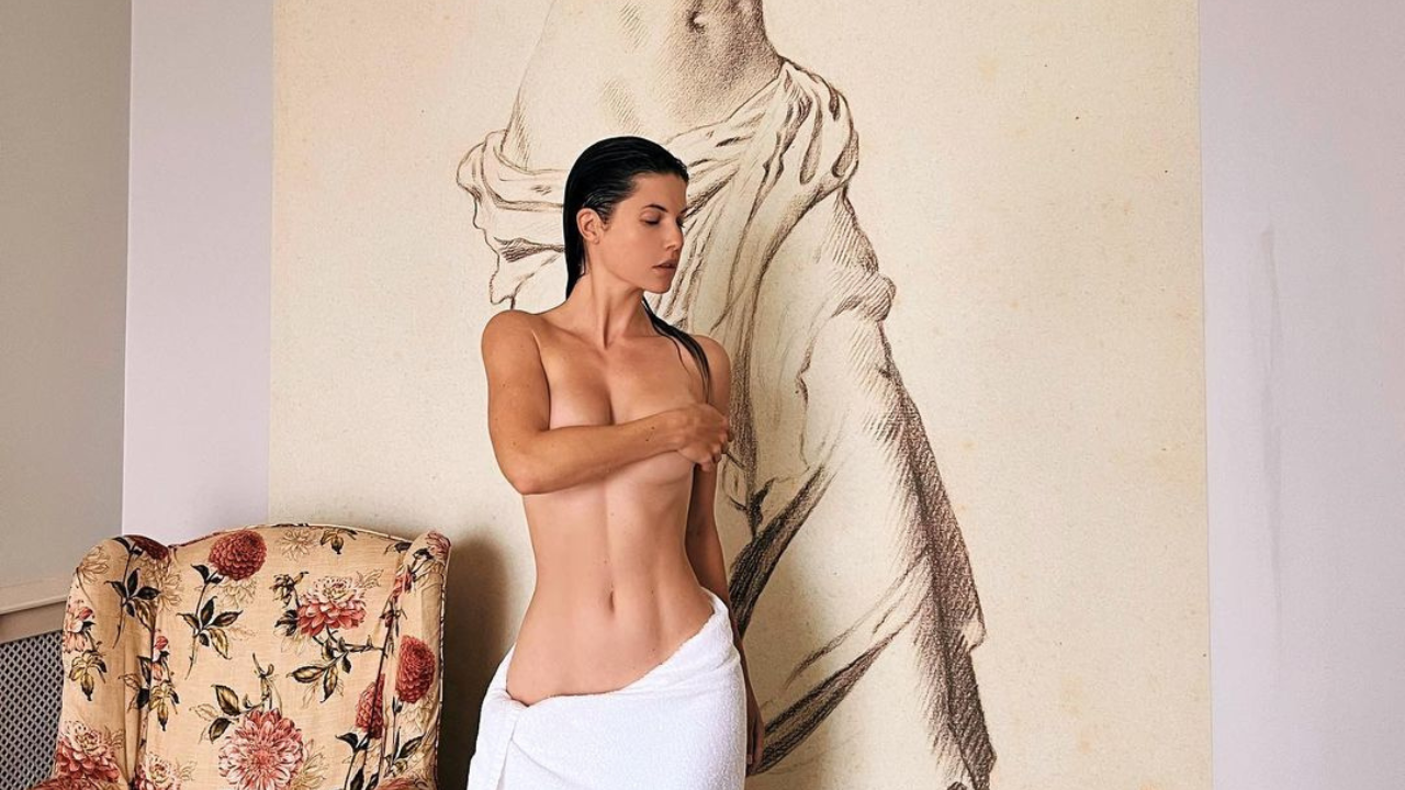chinedu sam recommends Amanda Cerny Naked