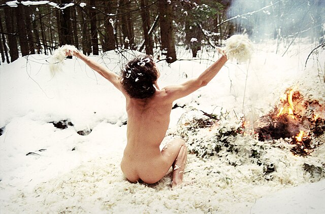 catharina sugiarti like naked men in snow photo bogdan boicu recommends naked men in snow pic