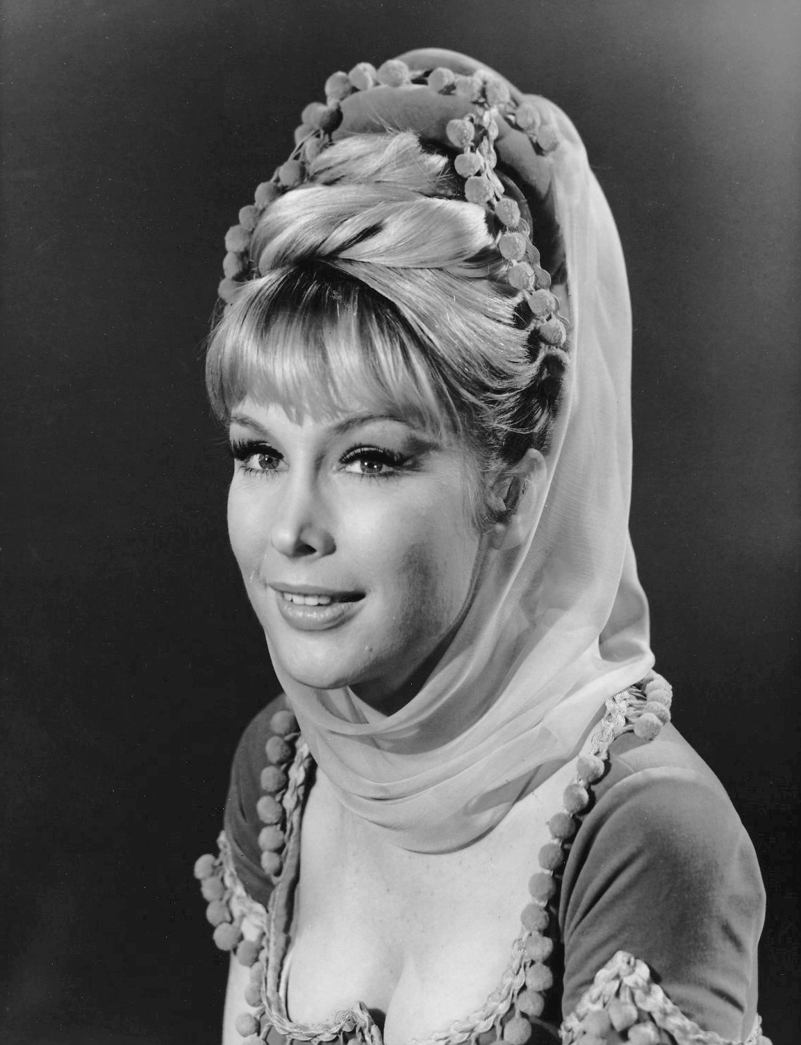 barbara eden measurements - masterbating with toothbrush emira kowalska nude