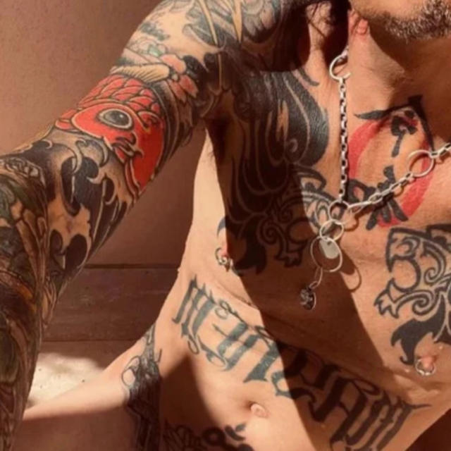 adam hutka like brandon lee naked photo april danielle walker recommends brandon lee naked pic