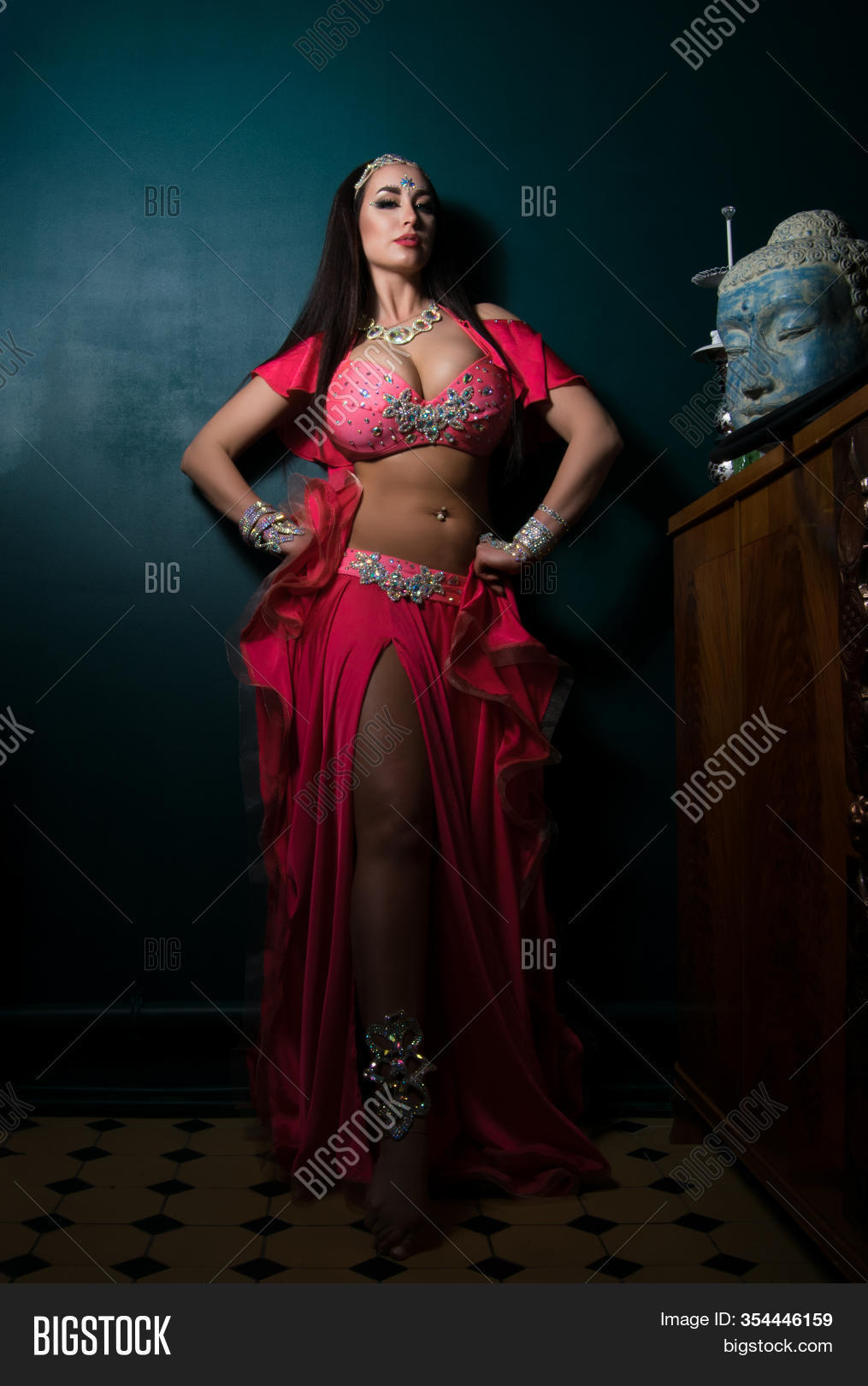 chiaki hinohara recommends big tits belly dance pic