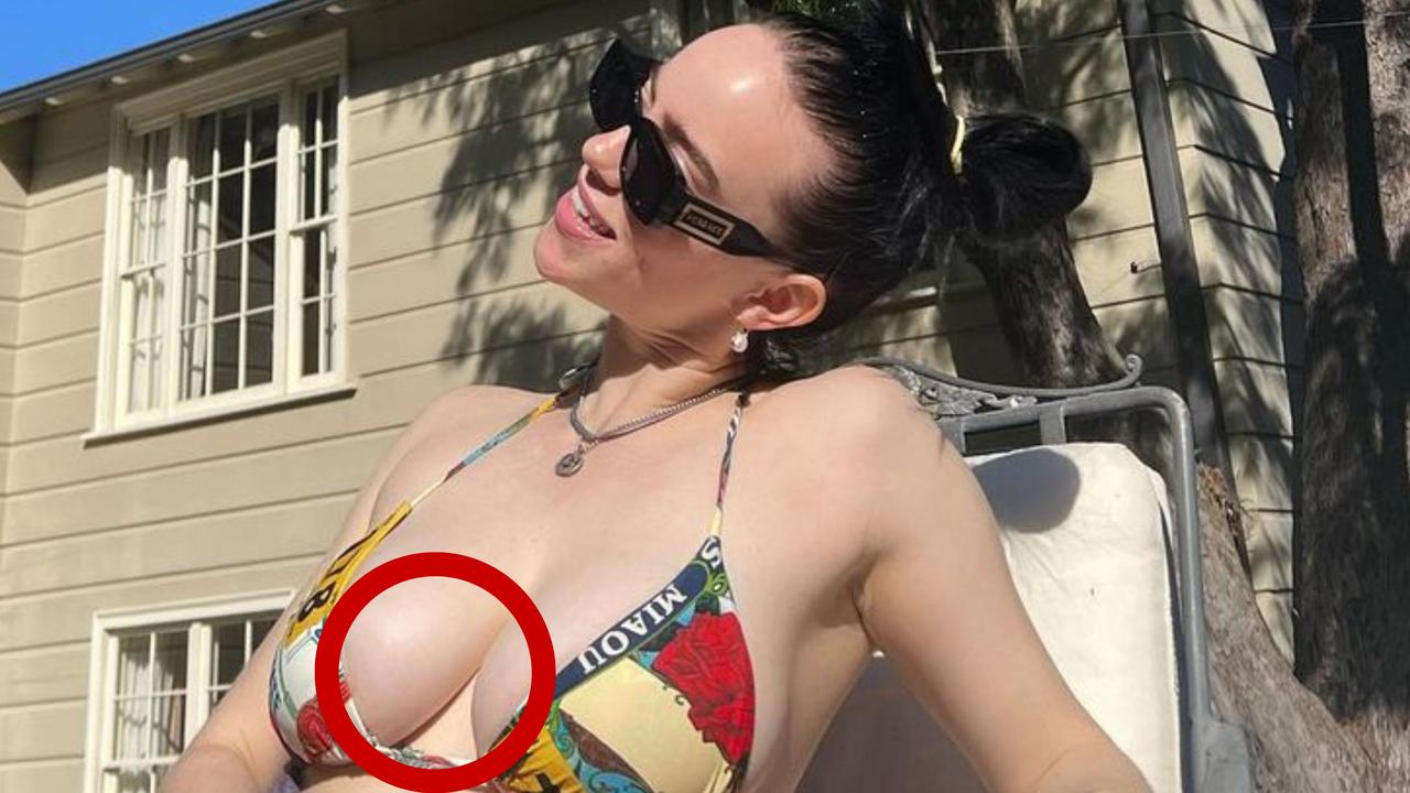 adel al shaikh recommends Linsey donovan naked