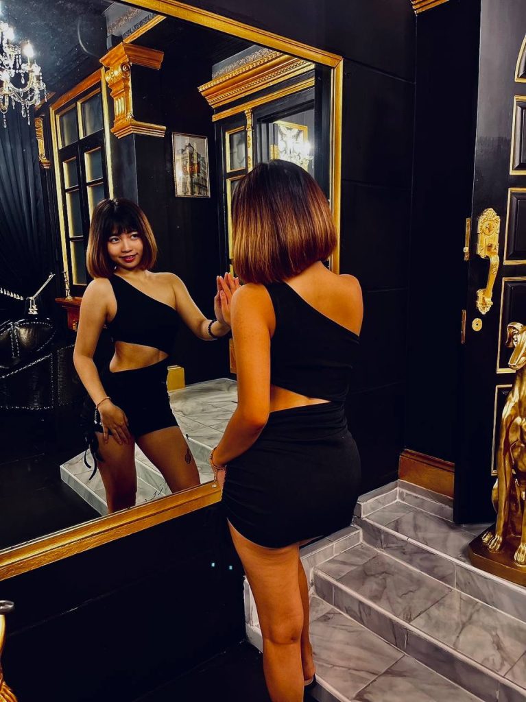 debi crabill recommends blow job bars thailand pic