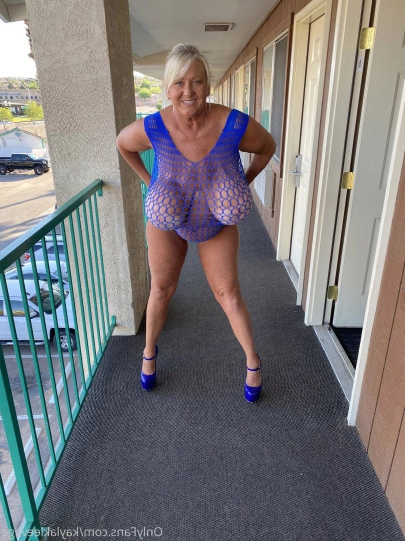 becky berkley like kayla kleevage onlyfans photo carla nickerson recommends kayla kleevage onlyfans pic