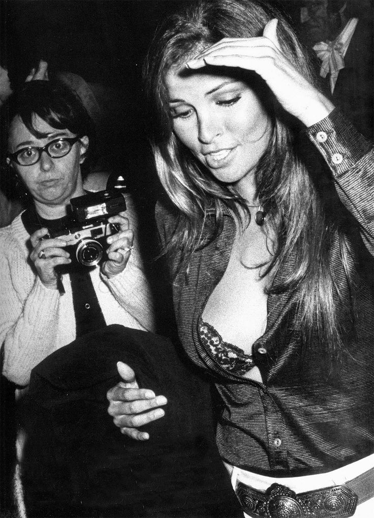 don berna recommends Raquel Welch Naked