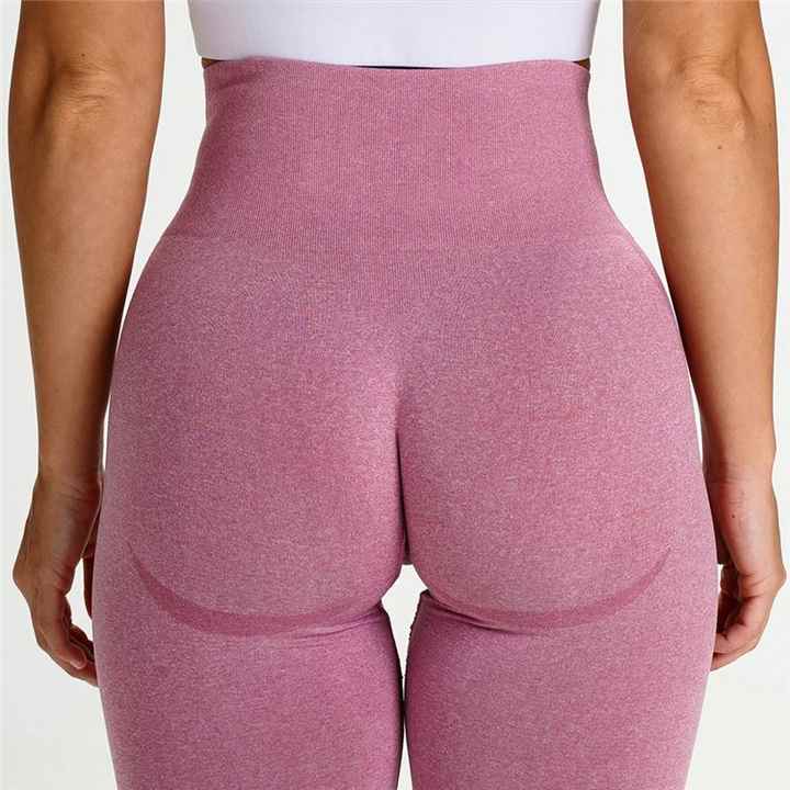 Best of Camel toes and yoga pants