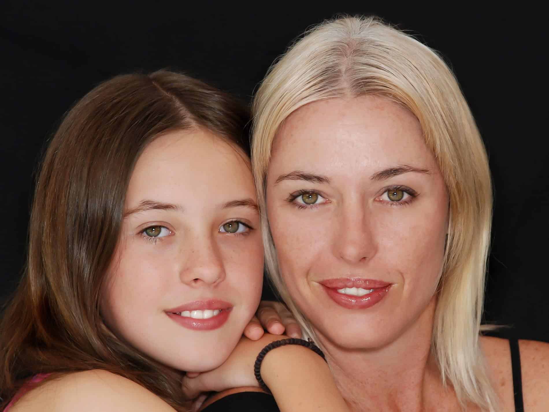 real mom and daughter lesbian porn - lesbian blojob 13 inch penis