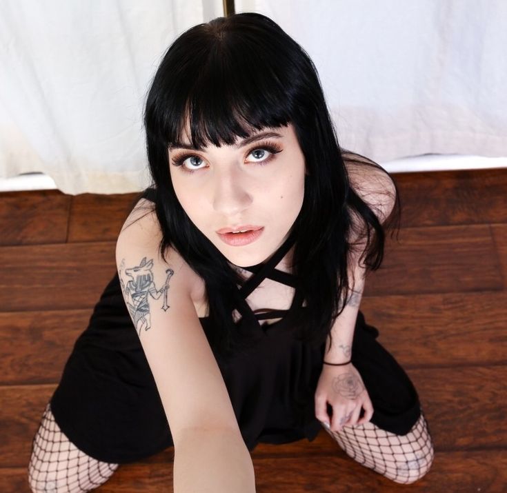 goth slut charlotte sartre anal fucking - the big dicks my horny niece
