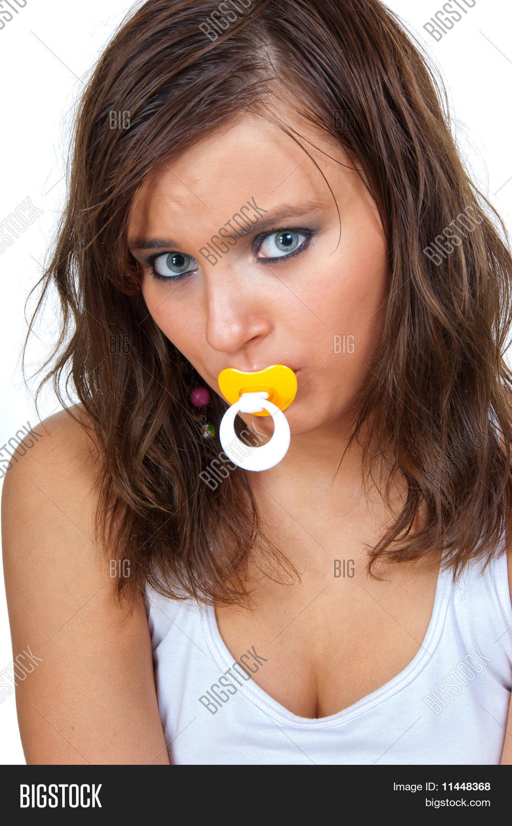 barb stamp like girlfriend sucking photo courtney dakin recommends girlfriend sucking pic