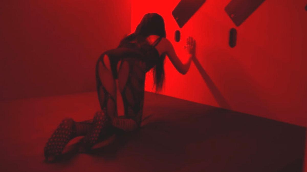 austin rollins recommends Glory Holes With Women