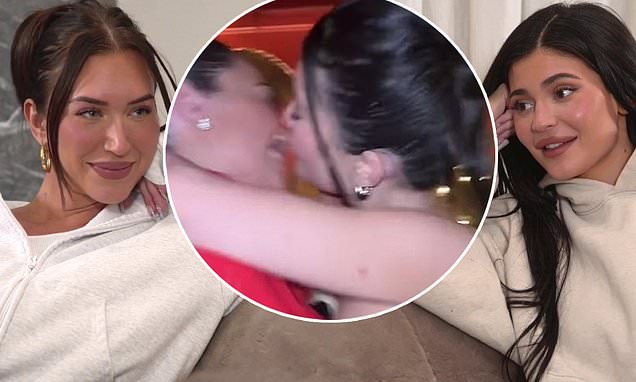 cindy champagne recommends lesbian big tits asian pic