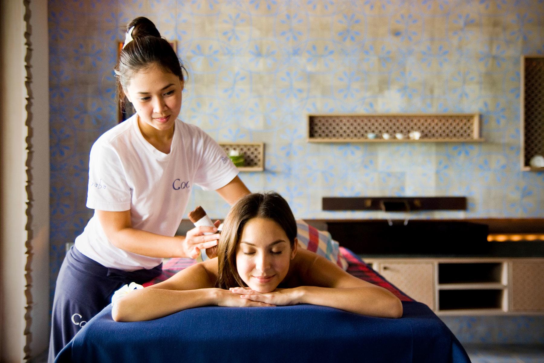 lesbian naked massages - pornogratis mexicano testicular massage video