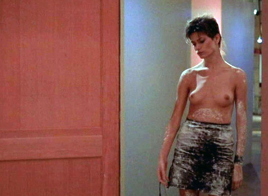 diana ghandour like linda fiorentino naked photo devin mata recommends linda fiorentino naked pic
