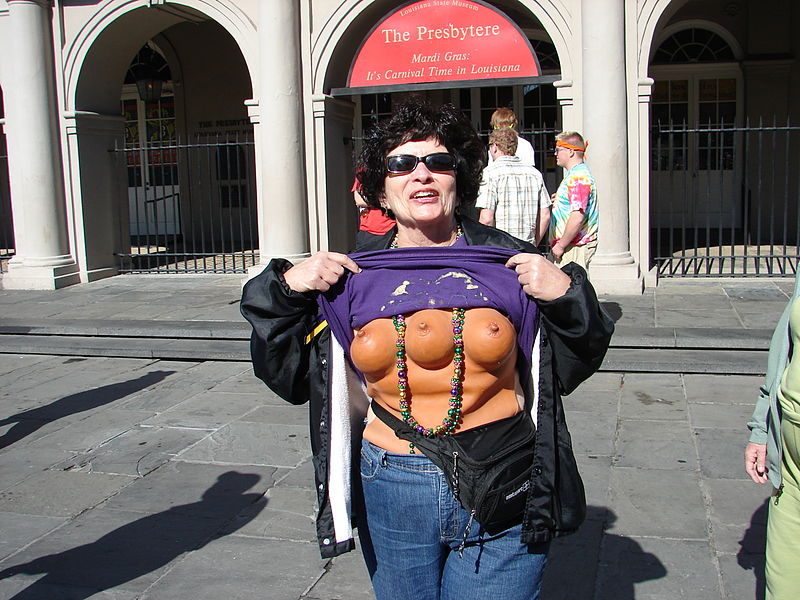 mardi gras breast flashing filmek magyarul mardi gras breast flashing